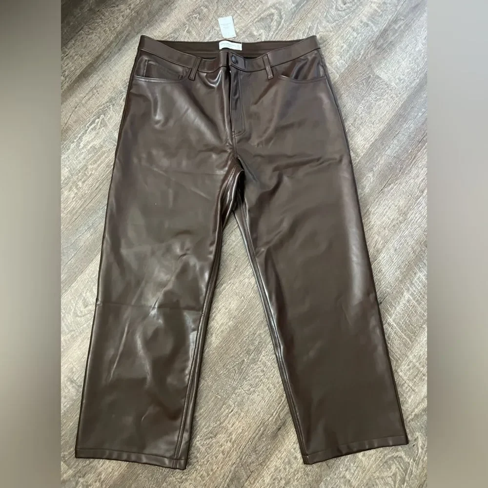 Abercombie &‎ Fitch Vegan Leather 90s Relaxed Pant- Size 34/18